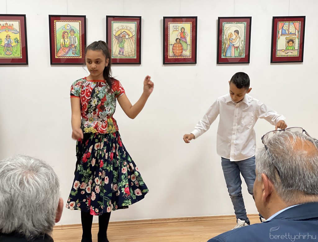 Cigánymesék - Rácz Anikó kiállítása 14